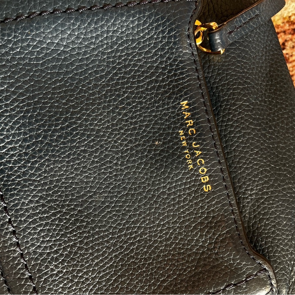 Marc Jacobs Navy Textured Leather Bag - Picture 2 of 7